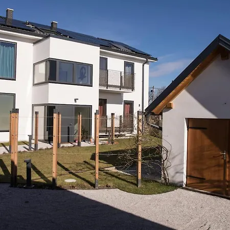 Vakantiehuis Elegant Retreat Stylish *